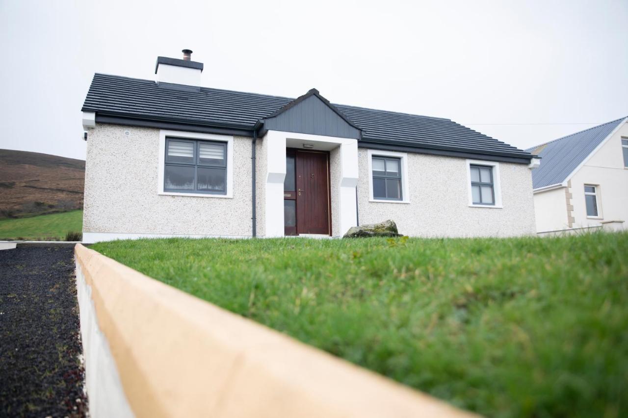 3 Bed Renovated Cottage Carramore Lake, Belmullet Ballina  Buitenkant foto