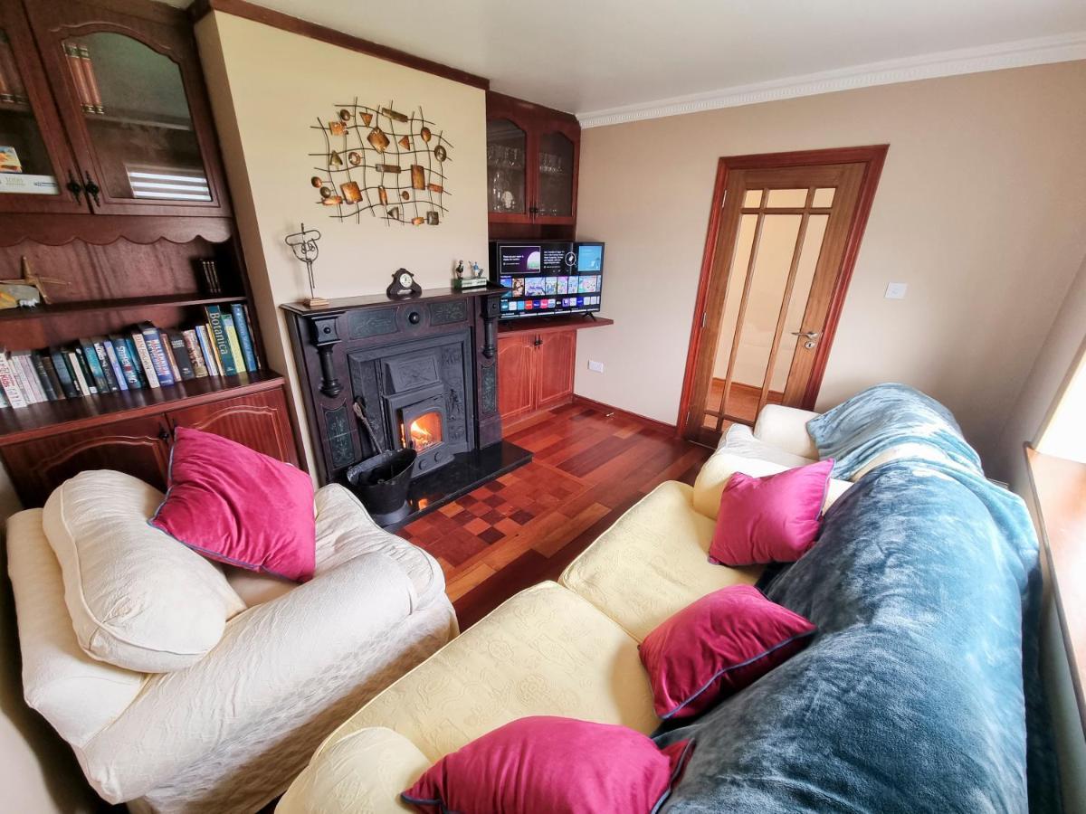 3 Bed Renovated Cottage Carramore Lake, Belmullet Ballina  Buitenkant foto