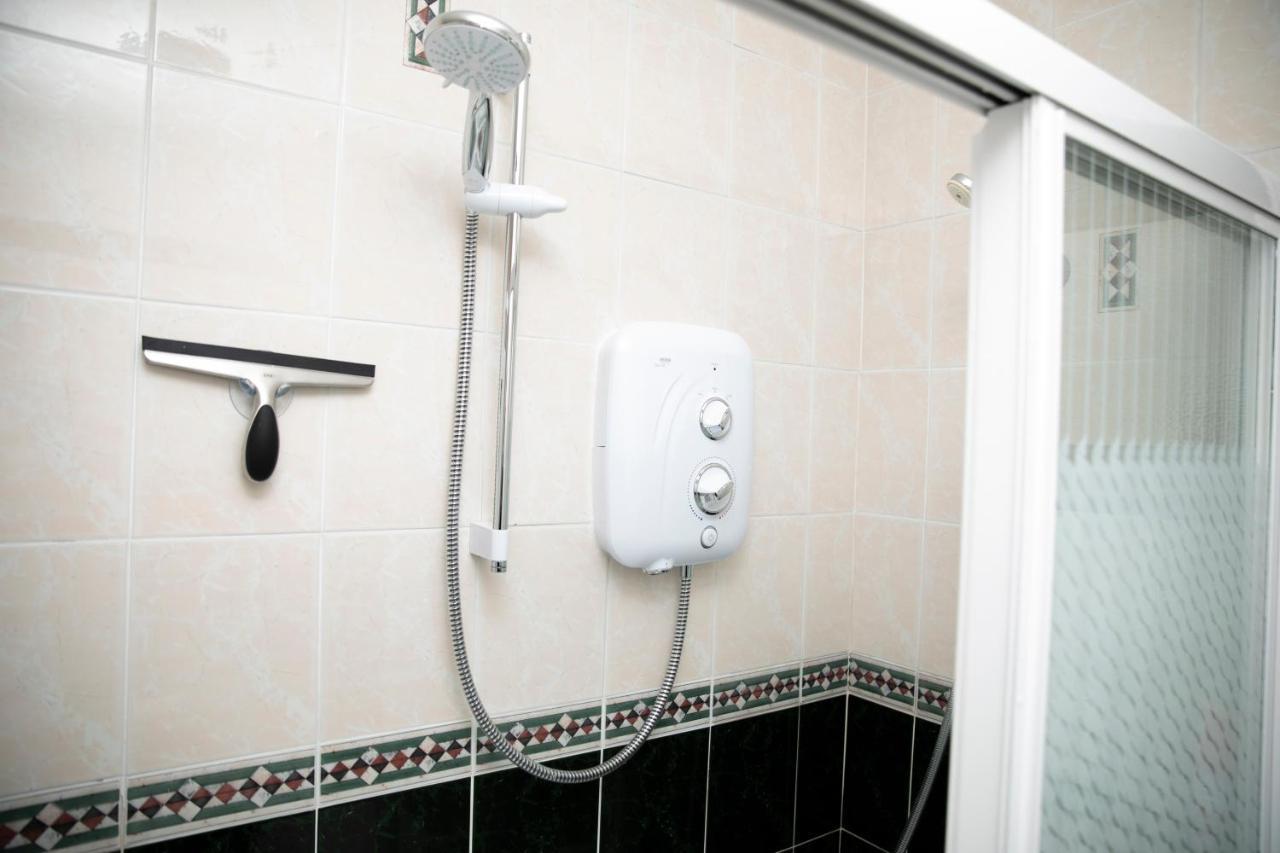 3 Bed Renovated Cottage Carramore Lake, Belmullet Ballina  Buitenkant foto
