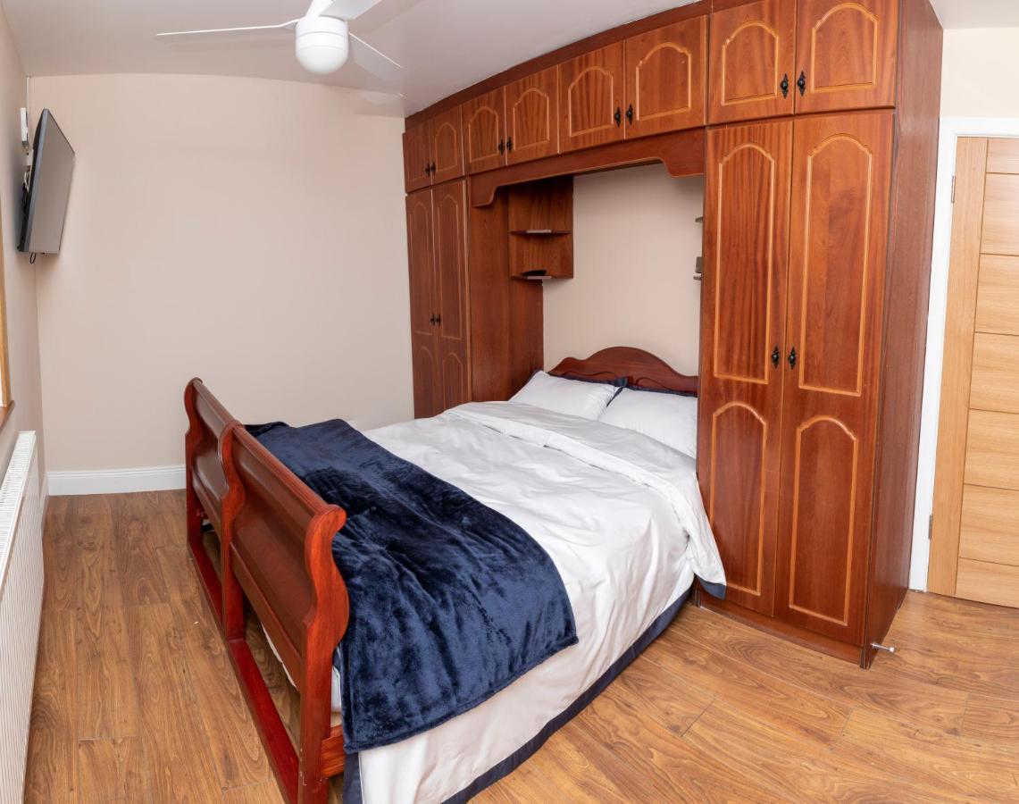 3 Bed Renovated Cottage Carramore Lake, Belmullet Ballina  Buitenkant foto